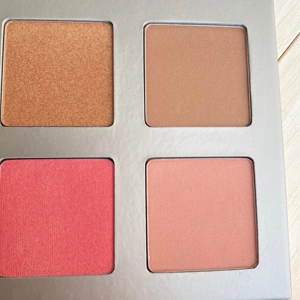 ICONIC London | Blaze Chaser Face Palette